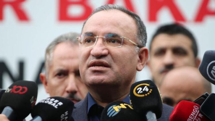 Bakan Bozdağ, AKP’den istifalara ilişkin yaptığı paylaşımlarını sildi