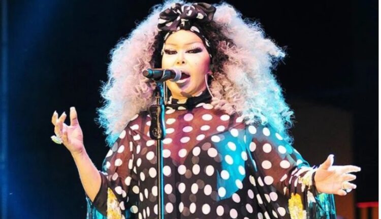 Bülent Ersoy konserini iptal etti