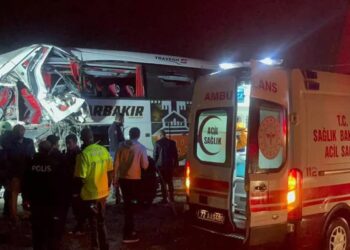 Batman’da feci kaza: Ölü ve yaralılar var