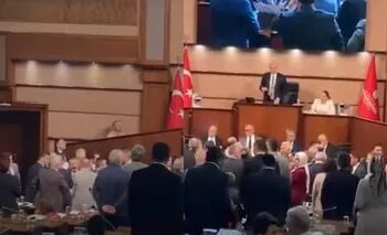 İBB Meclisi’nde ‘sansür’ gerilimi: Yazıyı indirmeye çalıştılar