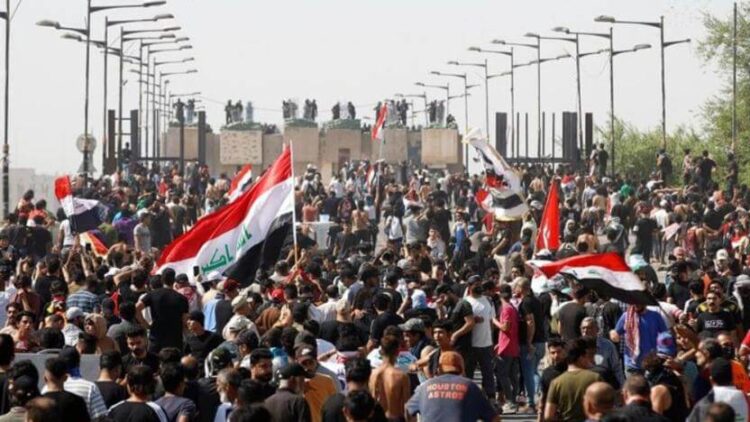 Irak’ta protestolar: Zikar’da valilik binası ateşe verildi