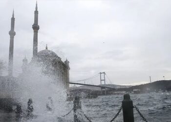 İstanbul Valiliği’nden fırtına uyarısı