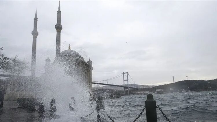 İstanbul Valiliği’nden fırtına uyarısı