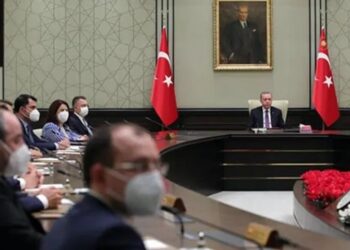 Kabine toplanıyor: Gündemde başörtüsü düzenlemesi ve EYT var