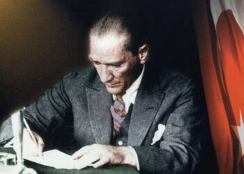 29 Ekim 1923’te Türk milletinin tarihinde yeni bir devrin kapıları açıldı