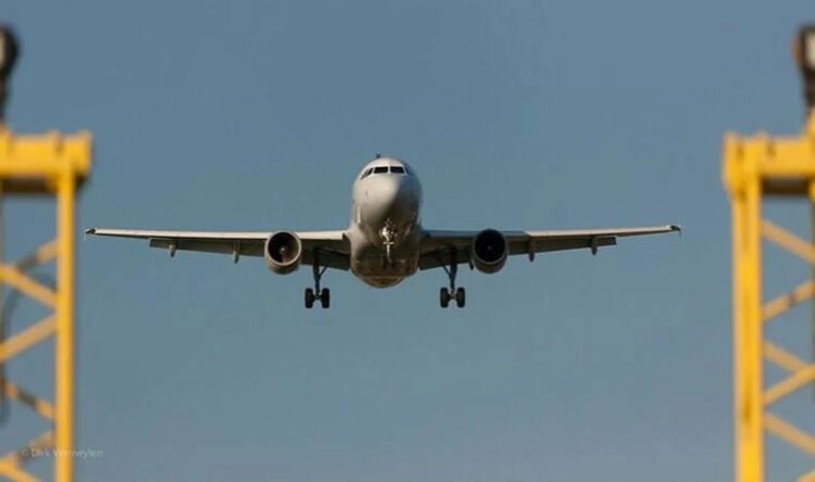 Muğla’dan İngiltere’ye gidiyordu: Uçakta bomba alarmı