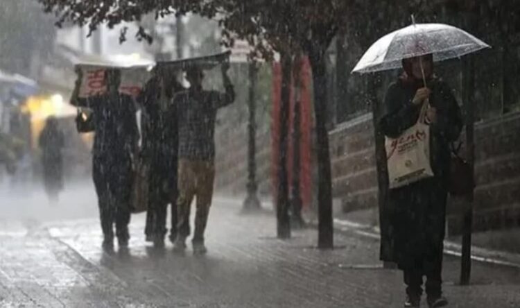 Meteoroloji il il uyardı! Sıcaklıklar düşüyor, sağanak yağış geliyor