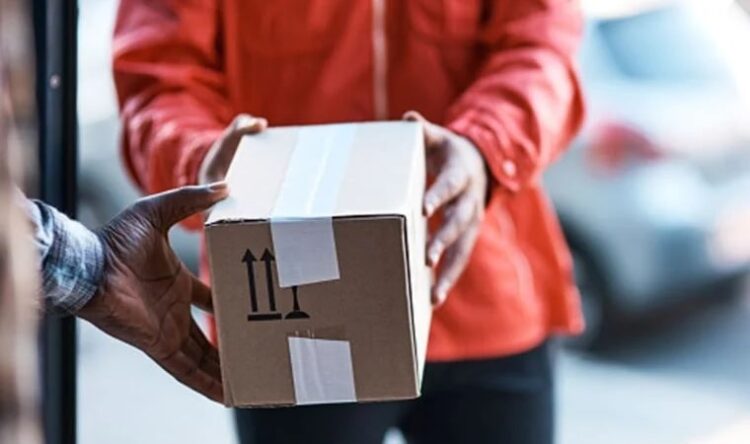 İşte yeni dolandırıcılık yöntemi… İmza atarken dikkat! Kargo varmış gibi yapıyorlar