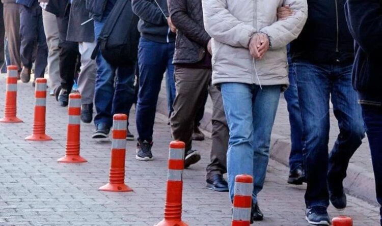 İstanbul’da ‘torbacı’ operasyonu: Çok sayıda tutuklama