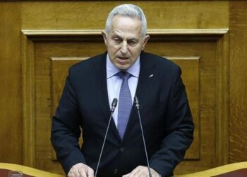 Ukrayna’yı örnek verdi… ‘Türkiye ile bir savaş bizi 100 yıl geriye götürür’