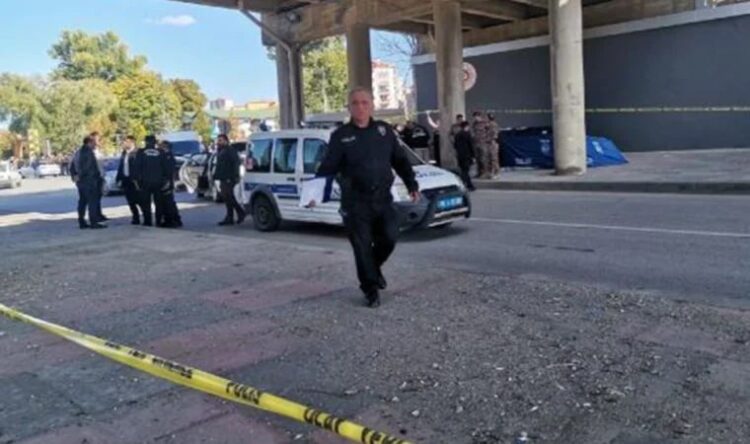 Özel harekat polisi, eşi ve kayınpederini öldürüp yaşamına son verdi