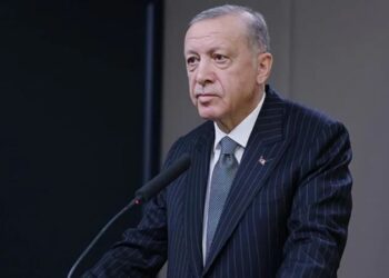 AKP’den ‘muhalif’ gazeteci adımı: Davet edilenler belli oldu