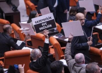 Tartışmalı madde AKP ve MHP oylarıyla kabul edildi!