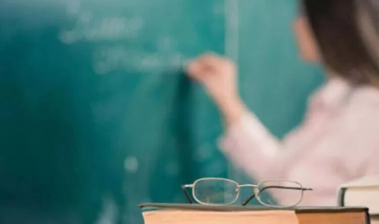 Öğretmenler iş bırakıyor!