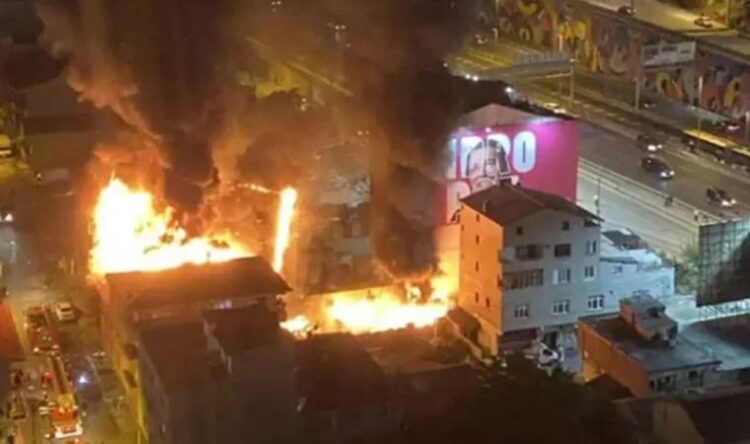 Kadıköy’deki patlamada 3 kişi yaşamını yitirdi, binada çökme riski var