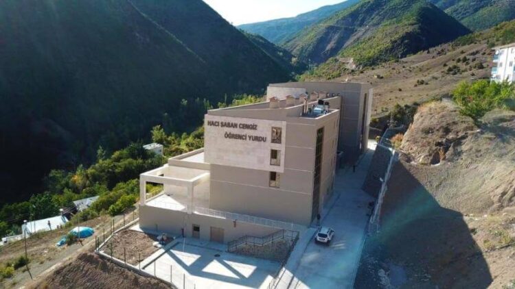 KYK yurdunda 40 öğrenci yemekten zehirlendi