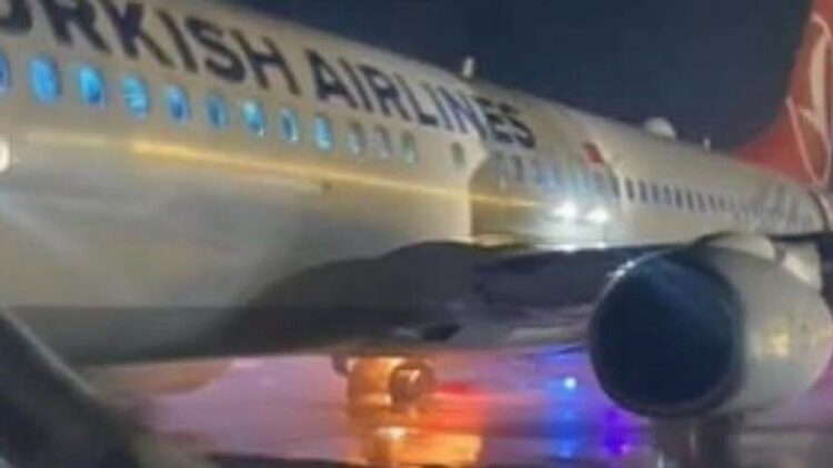 İstanbul-Hatay seferini yapan uçağın lastiği patladı