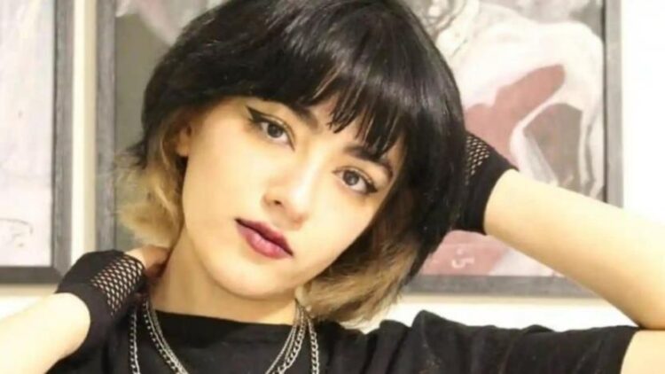 İran’daki protestolarda hayatını kaybeden Shakarami’nin annesi konuştu