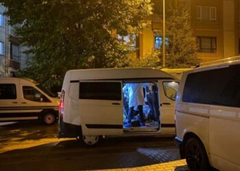 Boşanma aşamasında olduğu eşini ve çocuklarını öldüren saldırgan intihar etti