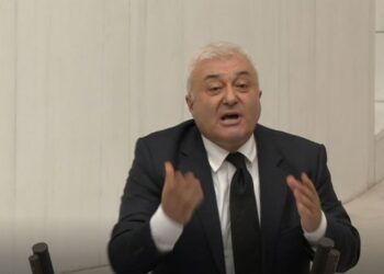 CHP’li Özkan’dan Basın İlan Kurumu Başkanı’na: Sen kimsin arkadaş?