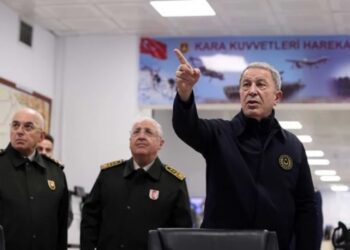 Hulusi Akar’dan ‘kara harekatı’ sorusuna yanıt