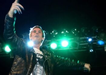 Ünlü yıldız evinin balkonunda ölü bulundu