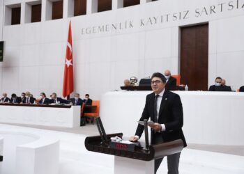 AKP’li Büyükşehir Belediyesi CHP’li Belediye’nin 36 milyon lirasına el koydu
