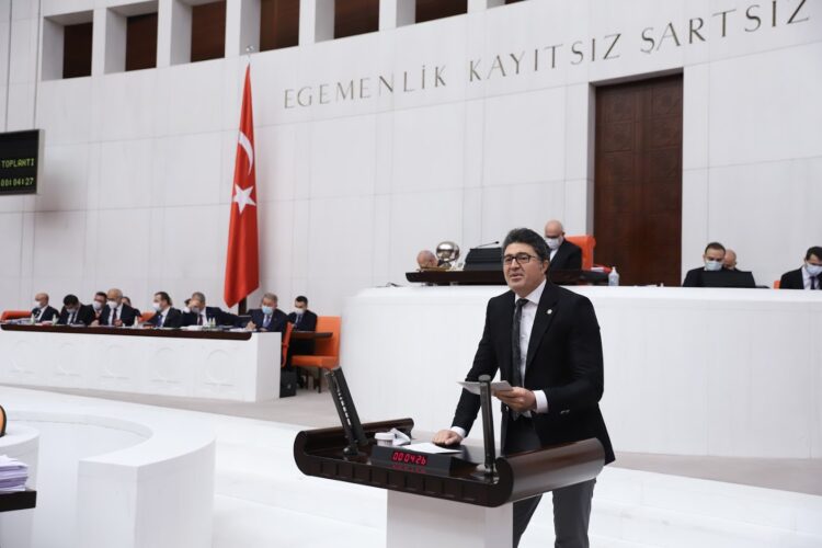 AKP’li Büyükşehir Belediyesi CHP’li Belediye’nin 36 milyon lirasına el koydu