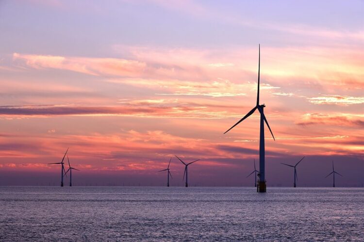 Dünyanın en büyük yüzen rüzgar türbini Çin’de üretildi