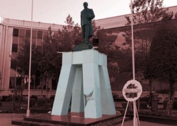 Antalya’da Atatürk Anıtı’na balyozlu saldırı