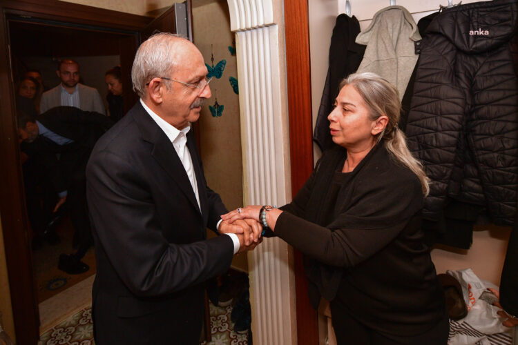 Kılıçdaroğlu’ndan gazeteci Tülay Ünal Öçten’e taziye ziyareti