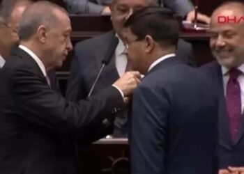 İYİ Partili belediye başkanı AK Parti’ye katıldı