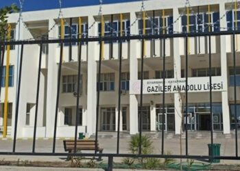 Okul müdüründen velilere ‘sure’ ve ‘hadisli’ toplantı daveti