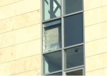 Havaya ateş açtı, kurşunlar öğrenci yurduna isabet etti