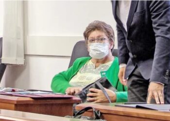 Alacaklılarını zehirlemeye çalışan 70 yaşındaki kadına 25 yıl ceza