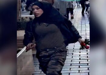 Beyoğlu bombacısının kaçarken çekilen fotoğrafı kafa karıştırdı