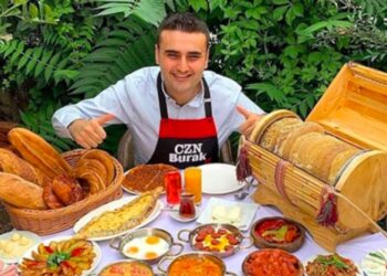 ‘CZN Burak’tan maaş itirafı