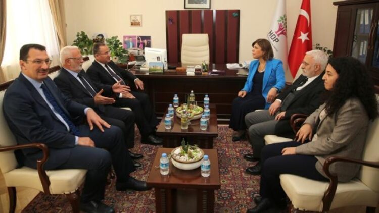 5 gündür konuşulan fotoğrafa MHP yorumu: Salıyı bekleyin