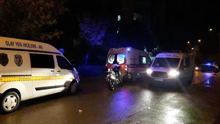 Meslekten ihraç edilen polis, eşini katledip kaçtı