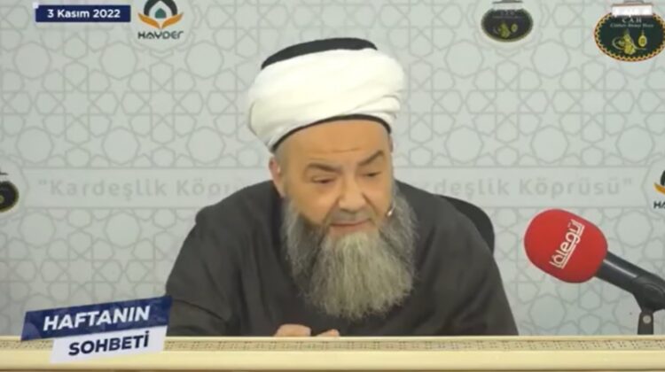 Cübbeli Ahmet’ten kendisini hedef alan Yeni Akit yazarına yanıt