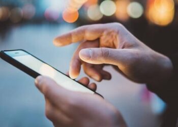 Kadının fotoğrafını ‘Beni Bul’ notu ile paylaştı, canından oldu