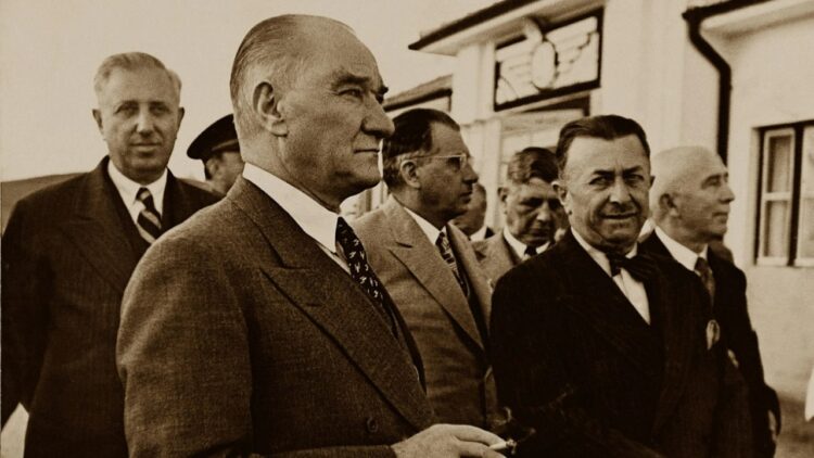 İlkokul öğrencisinden Atatürk’e yürek burkan mektup