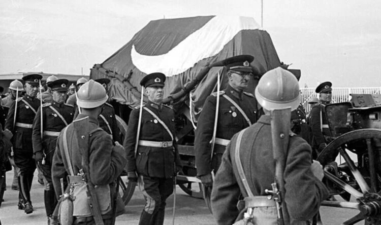 Mustafa Kemal Atatürk’ün ölüm nedeni sıtma ve HMSS mi?