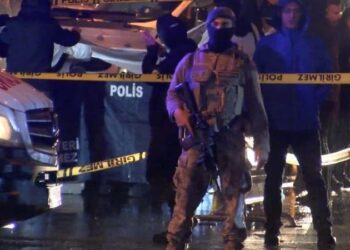 İstiklal’de polisle çatışma: Ölü ve yaralılar var