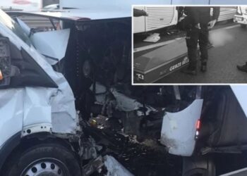 Otobüs ile çekicinin arasında kalarak yaşamını yitirdi