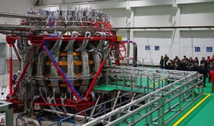 Çin, dünyanın en büyük “yapay güneşinin” bileşenini tanıttı