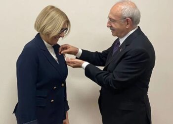 Prof. Bengi Başer, CHP’ye katıldı