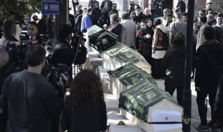 Bursa’da büyük acı: 9 tabut yan yana
