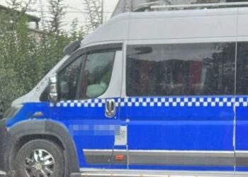 Kapıları kapatıp cinsel saldırıya kalkıştı