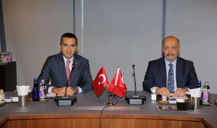 Bilgin, TİSK yönetimiyle asgari ücret ve EYT’yi görüştü